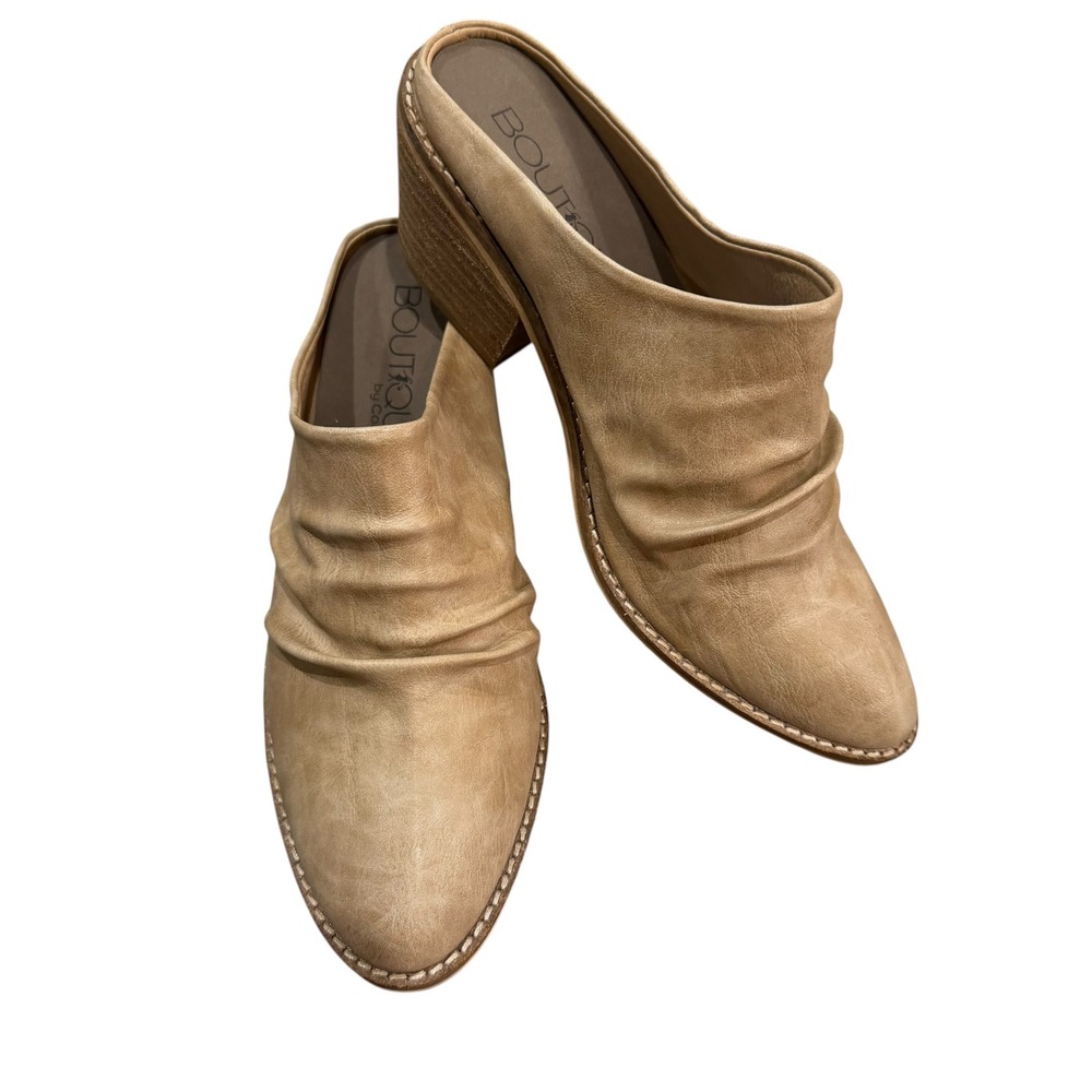 Boutique by Corkys Streaming Mules Women's 8 Tan Western Boho Coastal Cowgirl